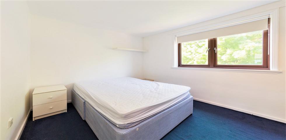 			PRIVATE GARDEN, 4 Bedroom, 1 bath, 1 reception House			 Crown Close , WEST HAMPSTEAD